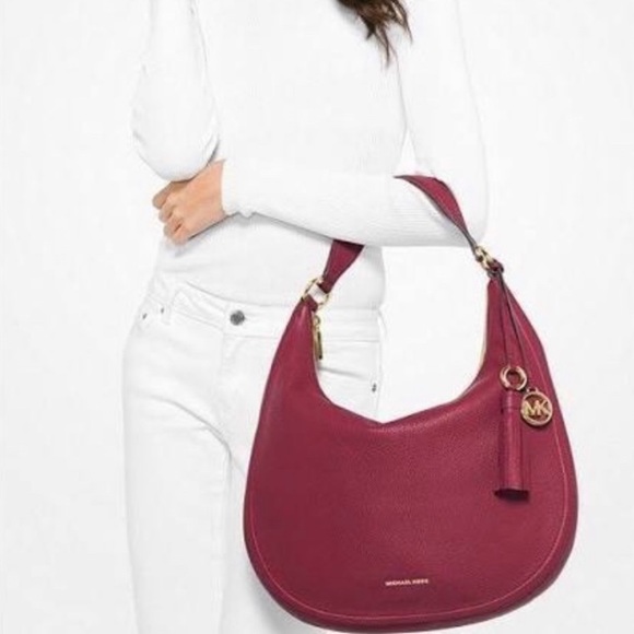 Michael Kors Handbags - SOLD 🆕 Michael Kors Pebble Leather Lydia Shoulder Bag